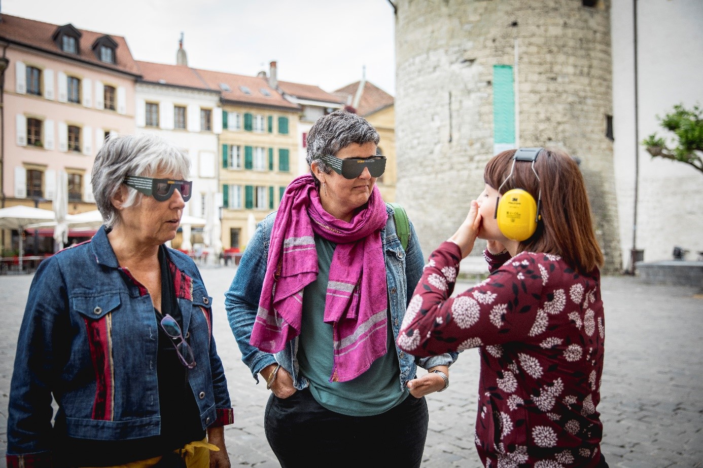 Le projet pilote Yverdon culture accessible a été mené de 2022 à 2025 par le Service de la culture. Porté par Corinne Doret, co-directrice de l’association Ecoute Voir avec l’aide d’une commission consultative, le projet a été co-financé par la Ville, via les services de jeunesse et cohésion sociale, de la culture et du Bureau de la Durabilité, avec le soutien du Canton de Vaud. Par une démarche participative, il visait à renforcer concrètement l’accessibilité des institutions culturelles locales pour les personnes en situation de handicap.
