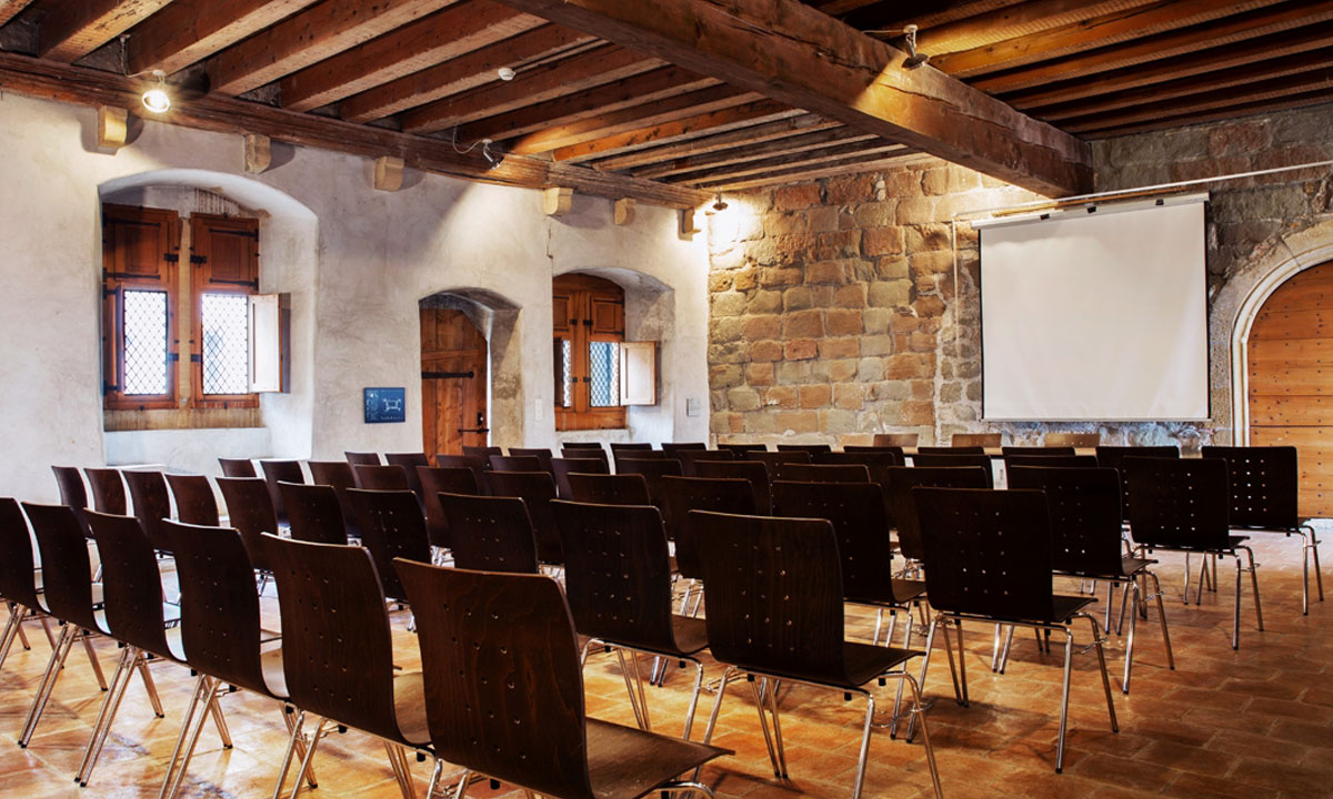 Réserver une salle en cinq clics